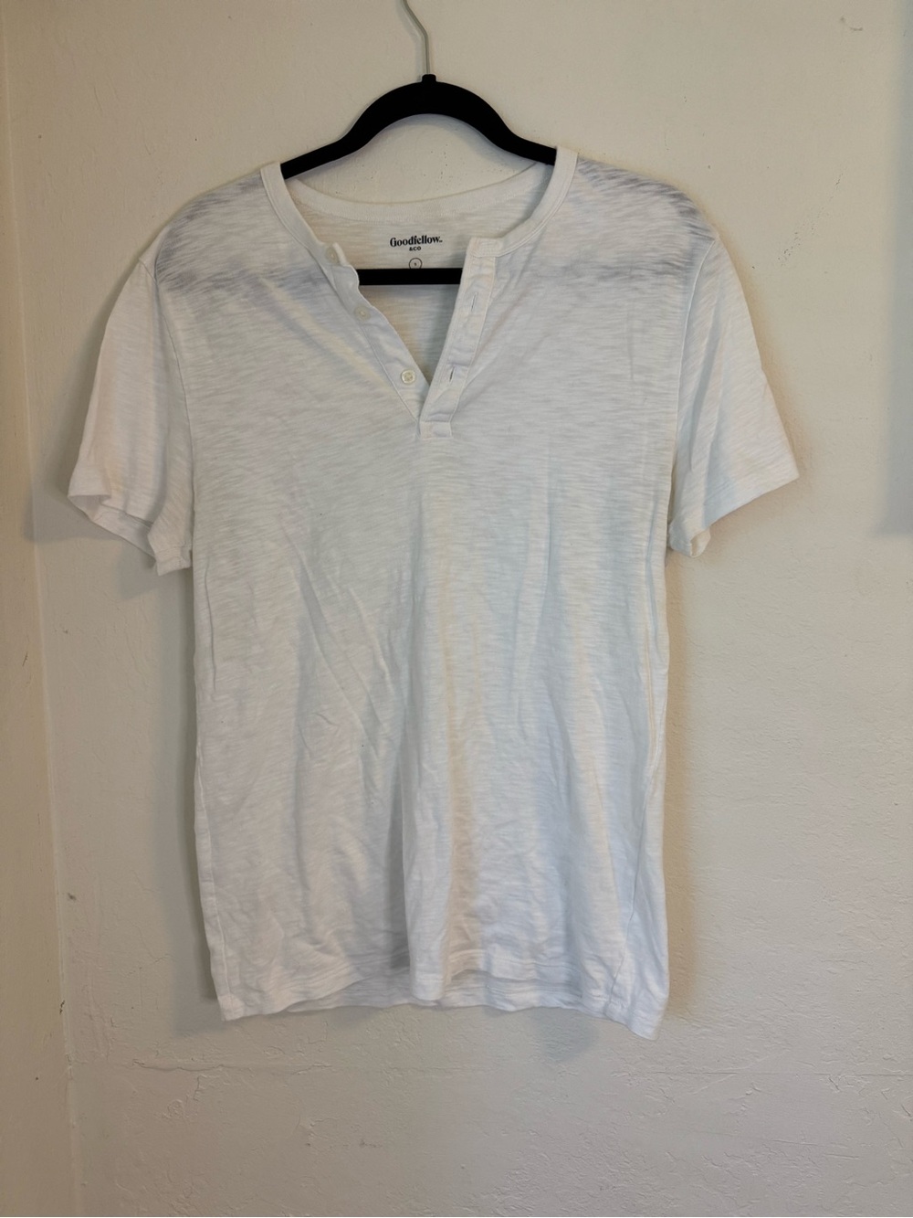 Men's White Short-Sleeve Henley Tee Small Goodfellow & Co